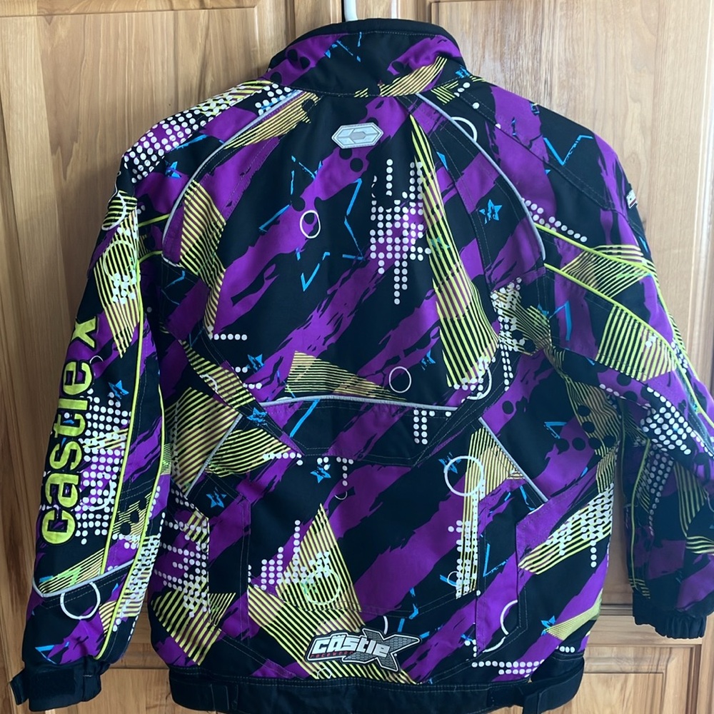 CASTLE X RACEWEAR SWITCH SPECIAL EDITION
GIRLS YOUTH SIZE LARGE
EXCELLENT COND. - Picture 3 of 15